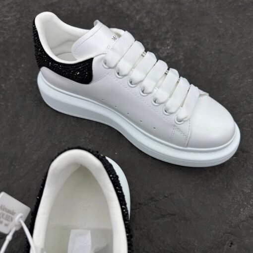 Oversize Weiß/Schwarz mit Kristallen – Bild 5