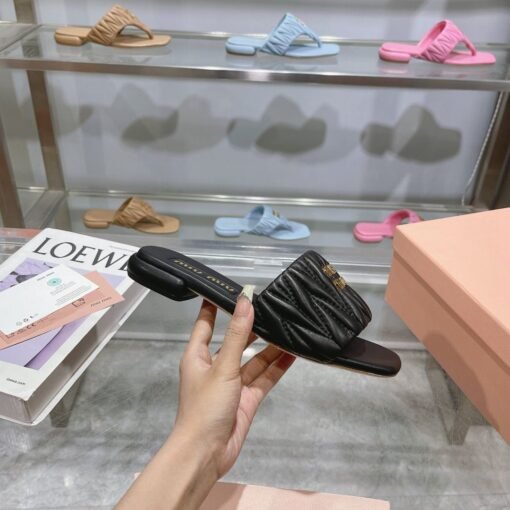 Gestepptes Nappaleder-Pantoletten Schwarz – Bild 5