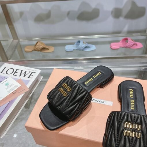 Gestepptes Nappaleder-Pantoletten Schwarz – Bild 7